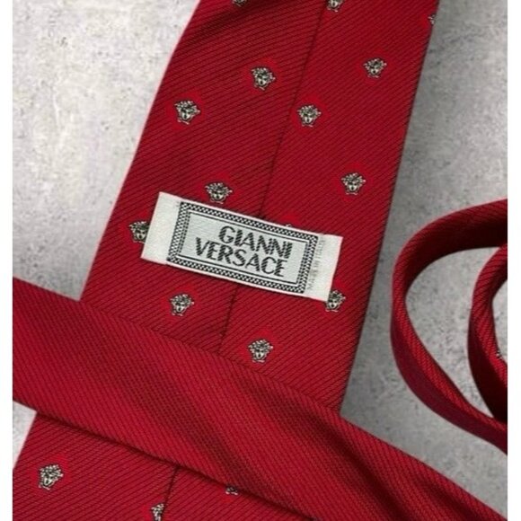 GIANNI VERSACE Silk Tie ITALY Red Monogram Logo W:3.6" EUC - Picture 2 of 6